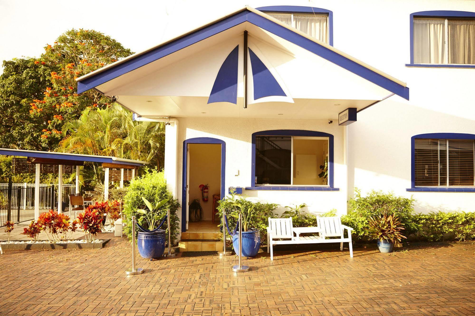 The Sails 3*